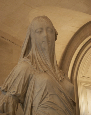 female sculpture louvre